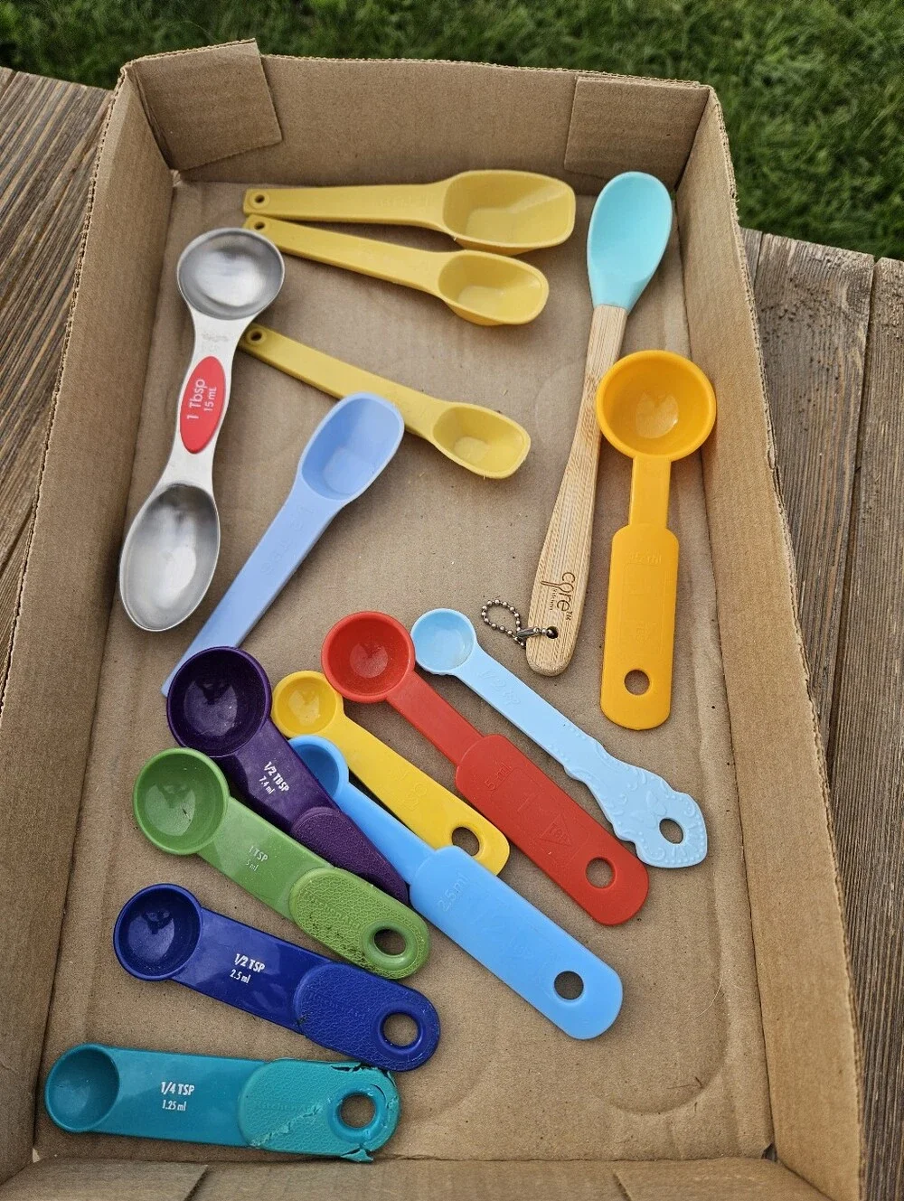 Rainbow measuring spoons set #cooking #kitchen